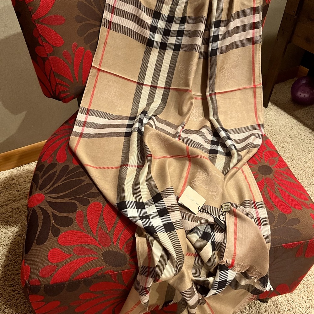 NWT BURBERRY Scarf - Raspberry Sorbet Chk